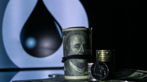 ОПЕК добывает всё меньше нефти.