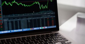 Дрю Диксон озадачен черезмерно бычьим рынком в США и его "раздутием" по отношению к европейскому