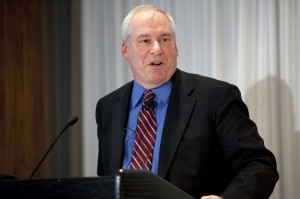 Член совета управляющих ФРС -  нет необходимости снижать ставки