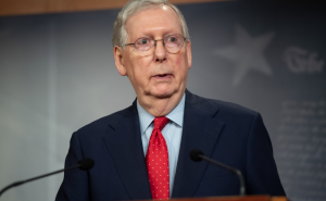 Лидер большинства в Сенате Митч Макконнелл может представить план стимулирования сегодня