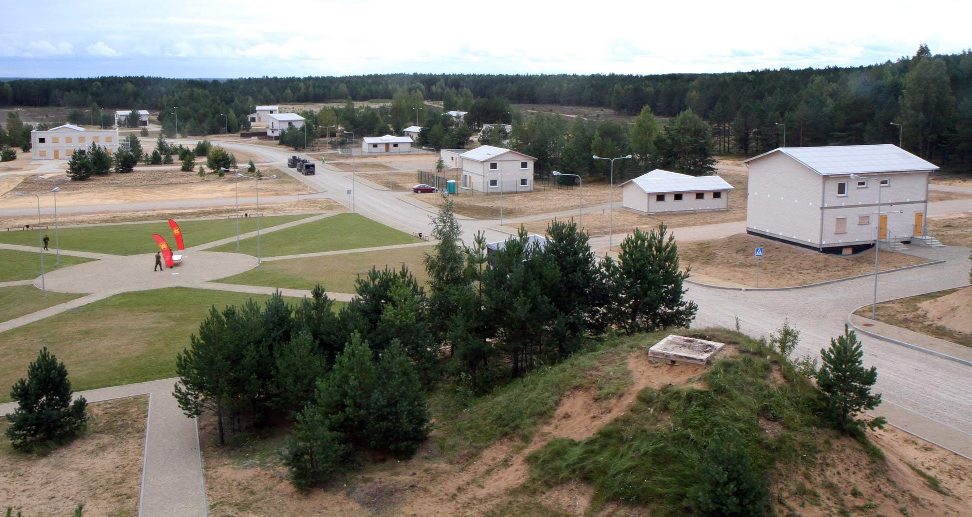 rt-com.jpg rt-com.jpg