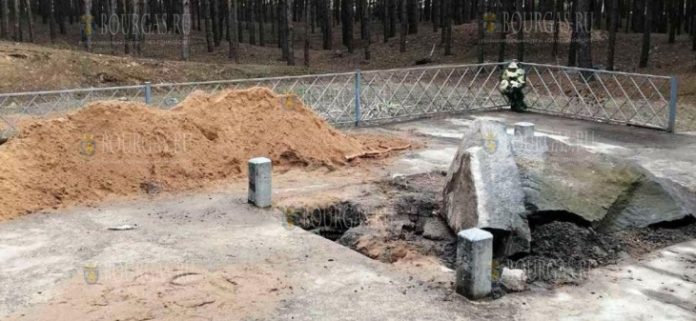 after-soviet-monuments.jpg after-soviet-monuments.jpg